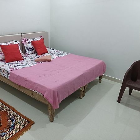 Kedar Guest House Ayodhya מראה חיצוני תמונה