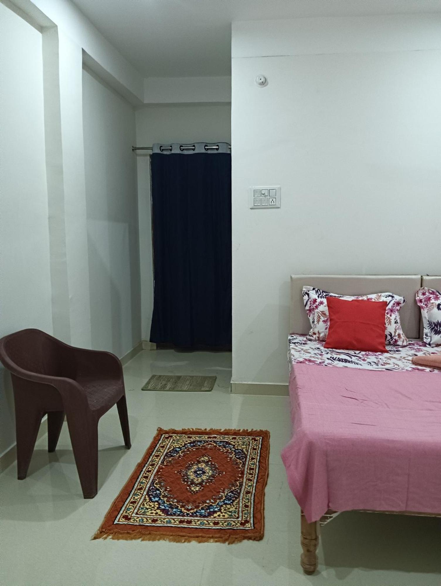Kedar Guest House Ayodhya מראה חיצוני תמונה
