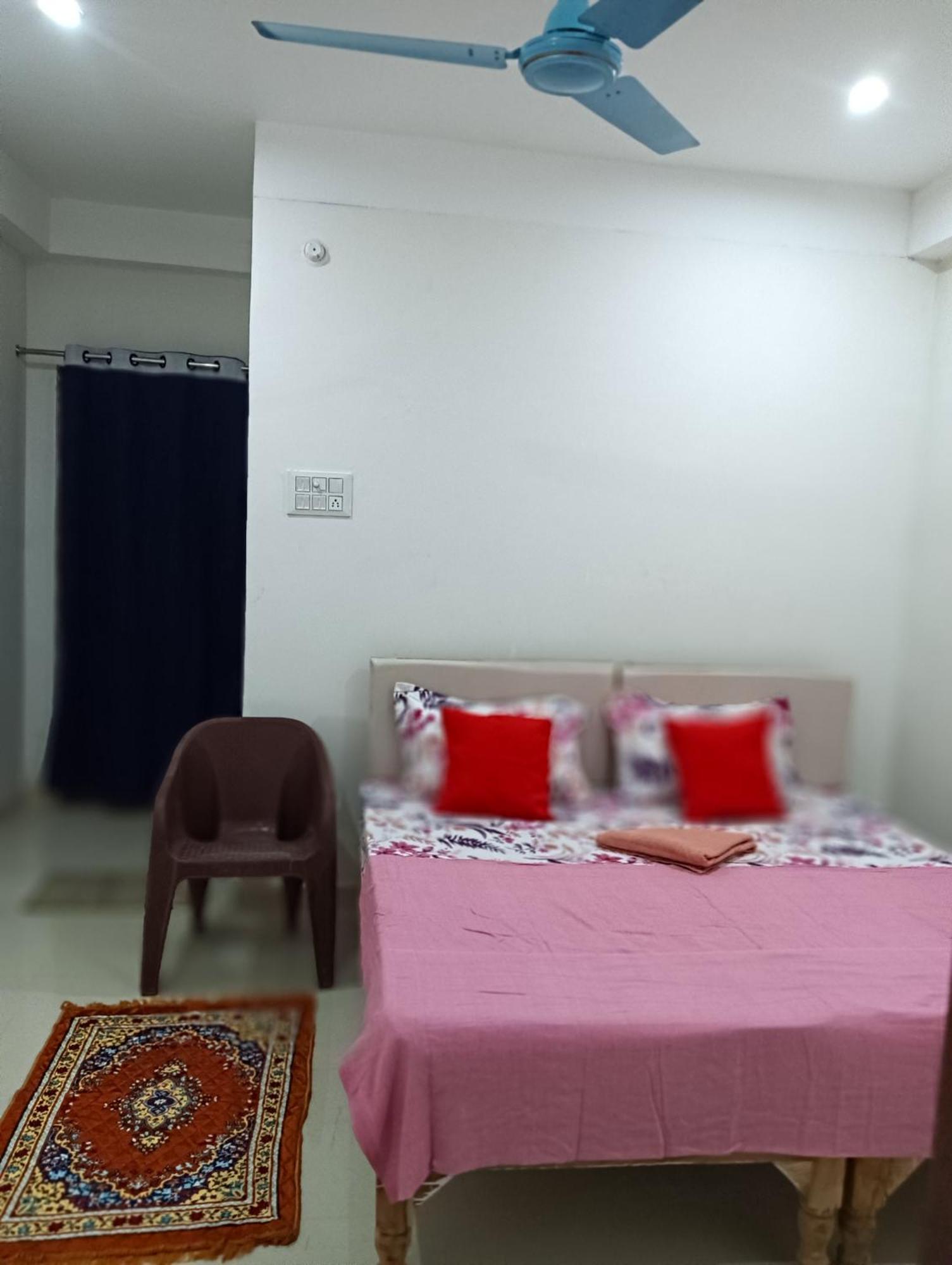 Kedar Guest House Ayodhya מראה חיצוני תמונה