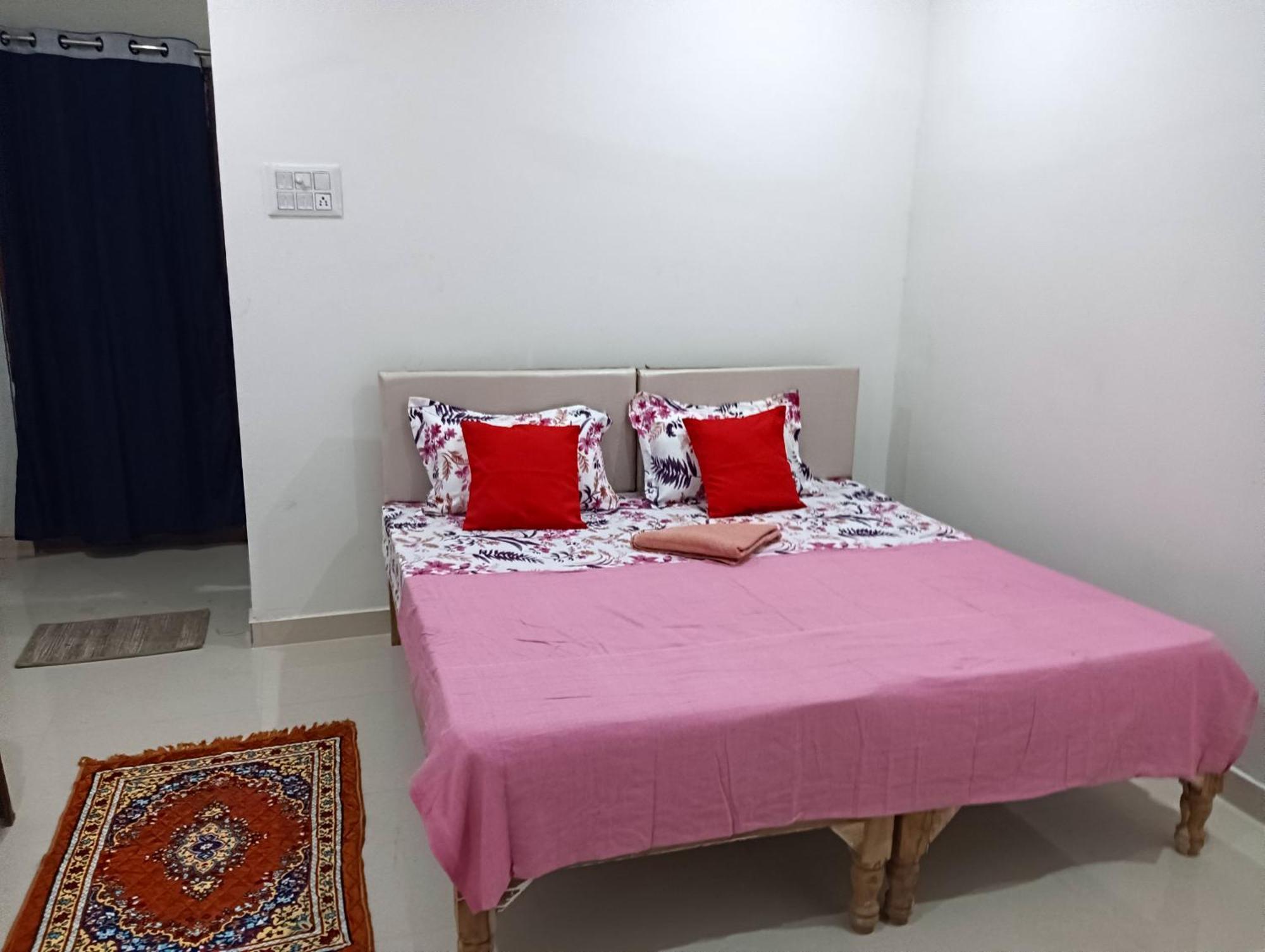 Kedar Guest House Ayodhya מראה חיצוני תמונה